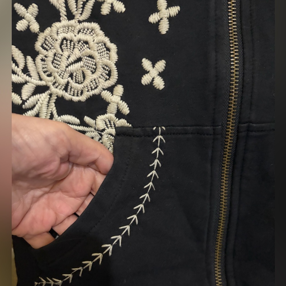 Y2K Black Zip Up Hoodie With Intricate White Floral Embroidery Fairy Grunge Boho - Picture 9 of 10